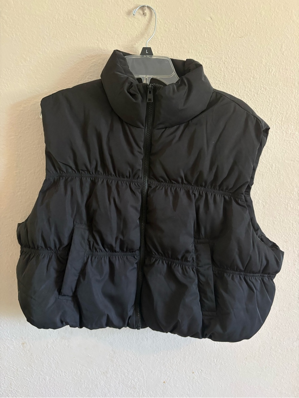 Black Puffer crop Vest - Women’s 1X
